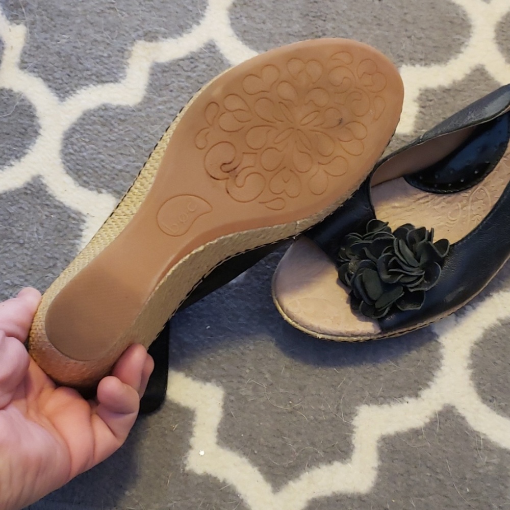Espadrilles - Picture 2 of 2